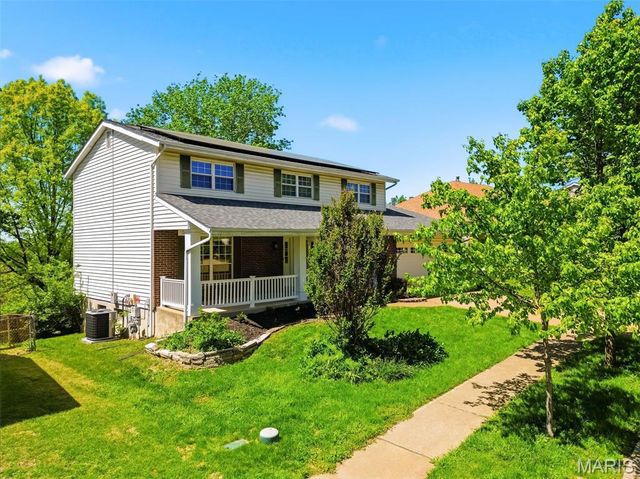 557 May Valley Drive, Fenton, MO 63026