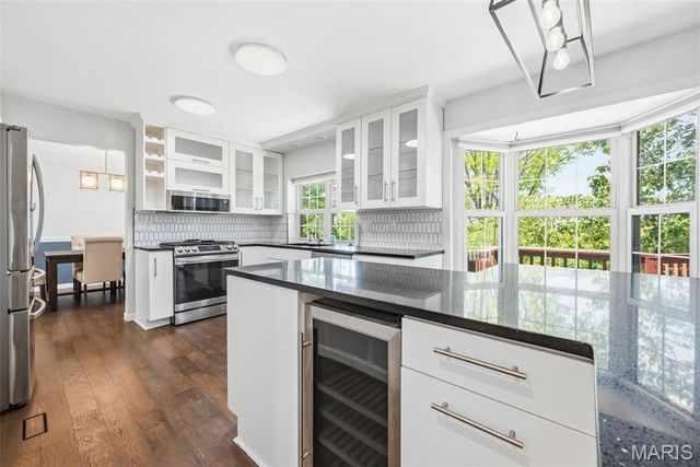 557 May Valley Drive, Fenton, MO 63026