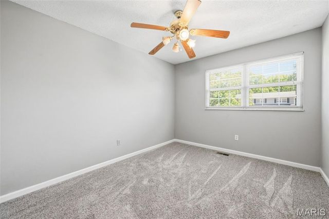 557 May Valley Drive, Fenton, MO 63026