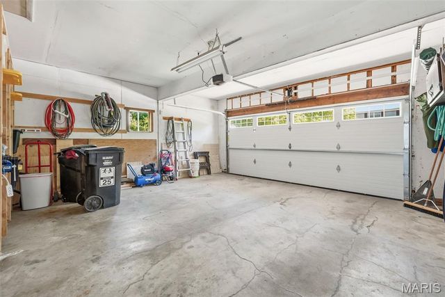 557 May Valley Drive, Fenton, MO 63026