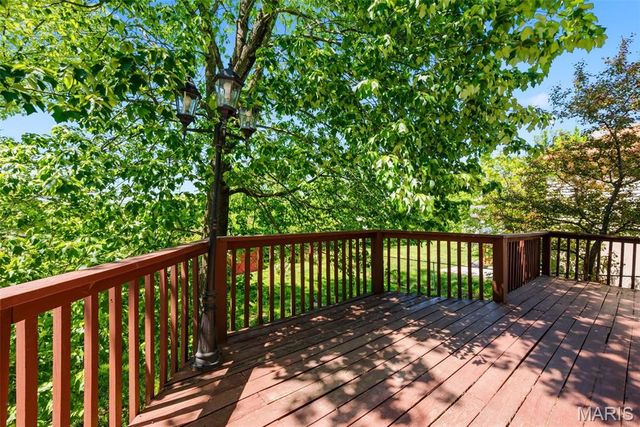 557 May Valley Drive, Fenton, MO 63026