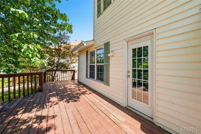 557 May Valley Drive, Fenton, MO 63026