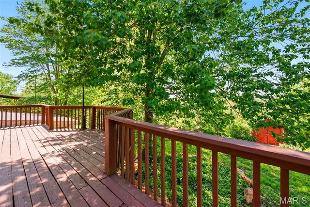 557 May Valley Drive, Fenton, MO 63026
