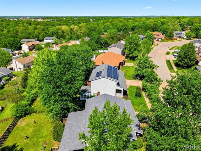 557 May Valley Drive, Fenton, MO 63026