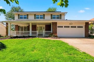 557 May Valley Drive, Fenton, MO 63026