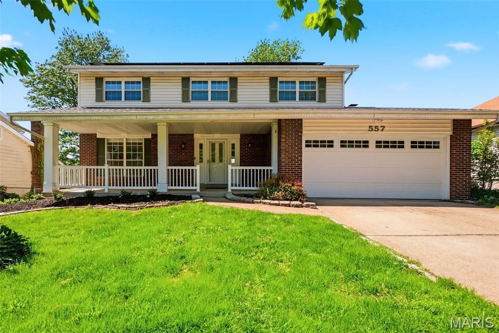 557 May Valley Drive, Fenton, MO 63026
