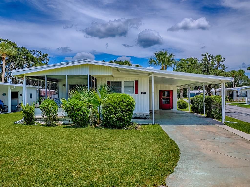 299 COUNTRY CLUB BOULEVARD, Eustis, FL 32726