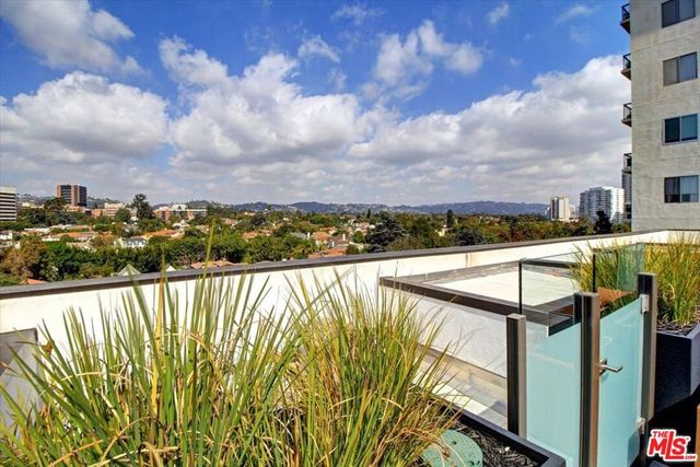 10777 WILSHIRE Boulevard 209, Los Angeles, CA 90024