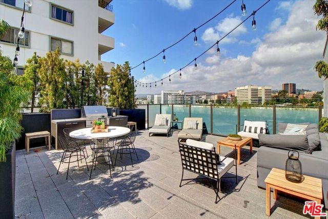 10777 WILSHIRE Boulevard 209, Los Angeles, CA 90024