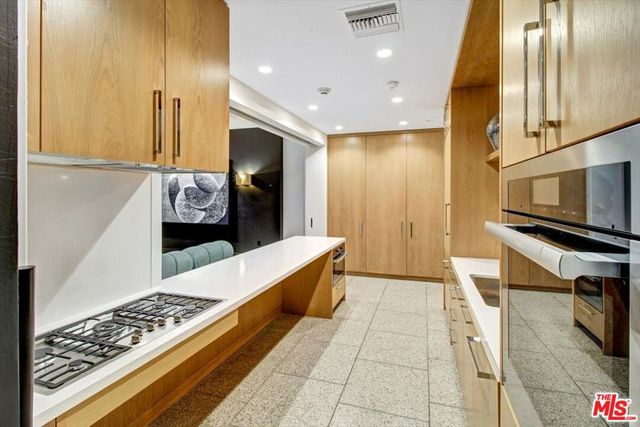 10777 WILSHIRE Boulevard 209, Los Angeles, CA 90024