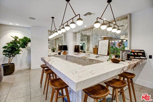 10777 WILSHIRE Boulevard 209, Los Angeles, CA 90024