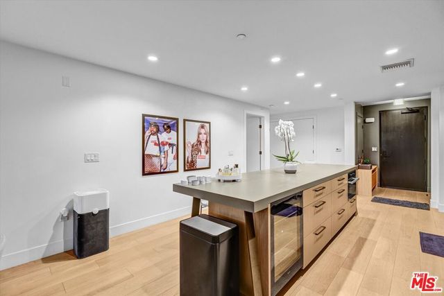 10777 WILSHIRE Boulevard 209, Los Angeles, CA 90024