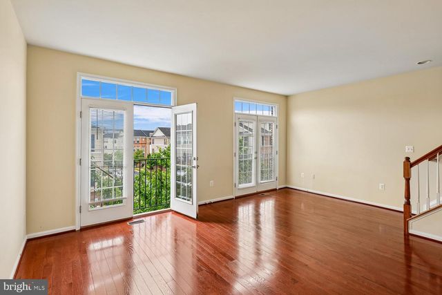 20660 SMOLLET TER, Ashburn, VA 20147