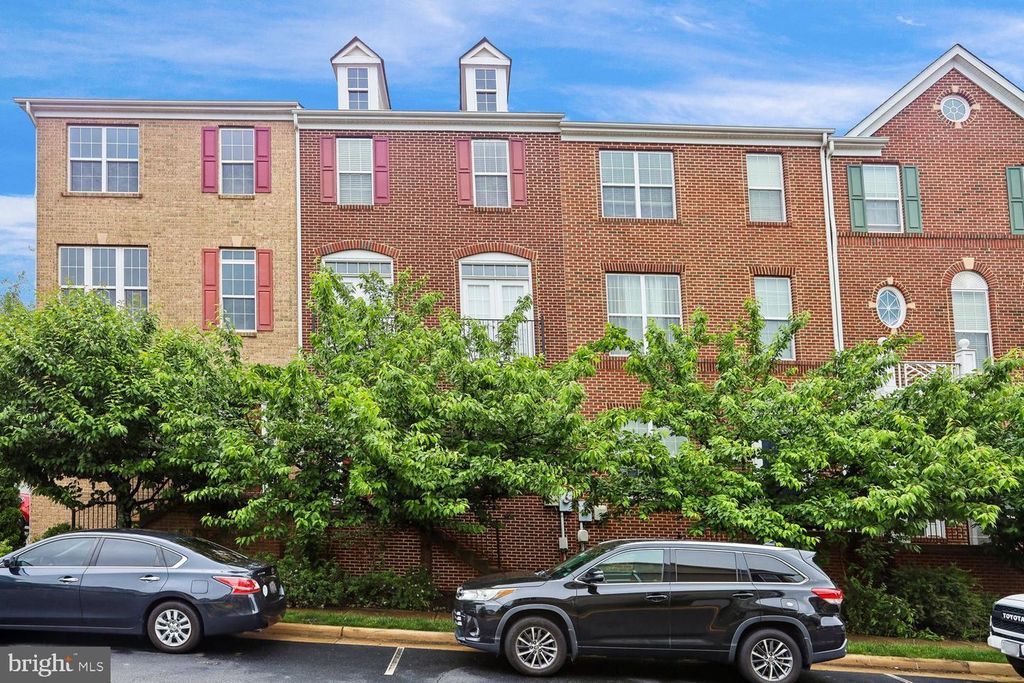 20660 SMOLLET TER, Ashburn, VA 20147