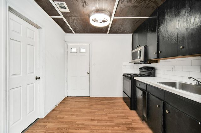 172 Road 5122, Cleveland, TX 77327