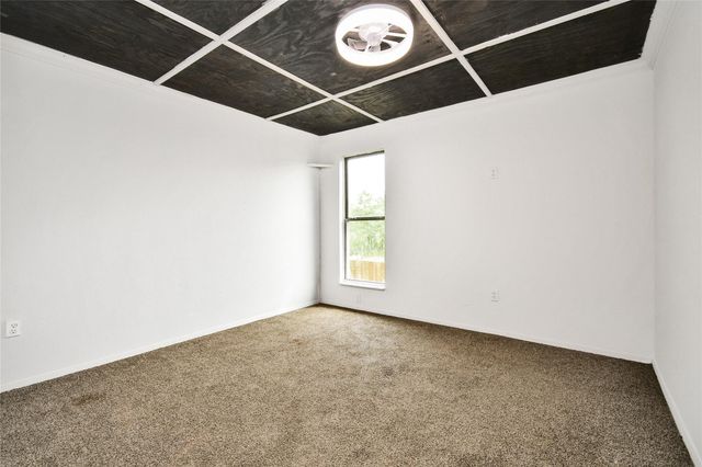 172 Road 5122, Cleveland, TX 77327