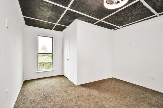 172 Road 5122, Cleveland, TX 77327