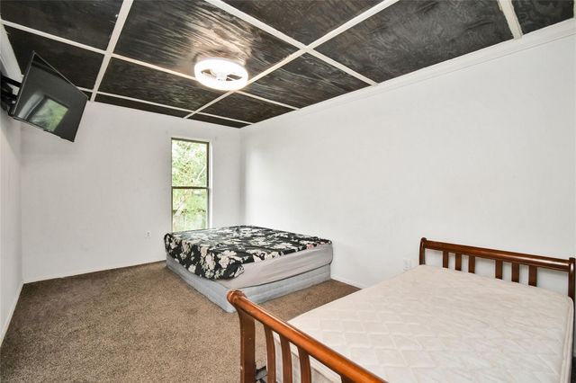 172 Road 5122, Cleveland, TX 77327