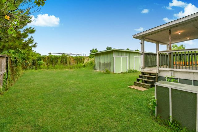 172 Road 5122, Cleveland, TX 77327
