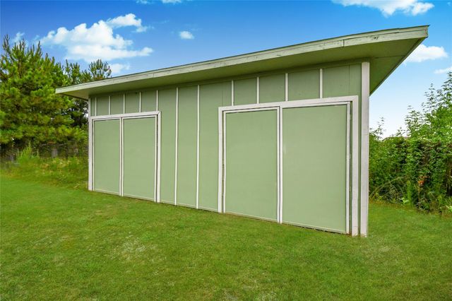 172 Road 5122, Cleveland, TX 77327