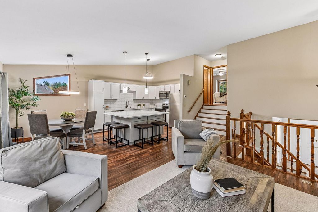 3607 Sussex Place, Minnetonka, MN 55345 — photo 2