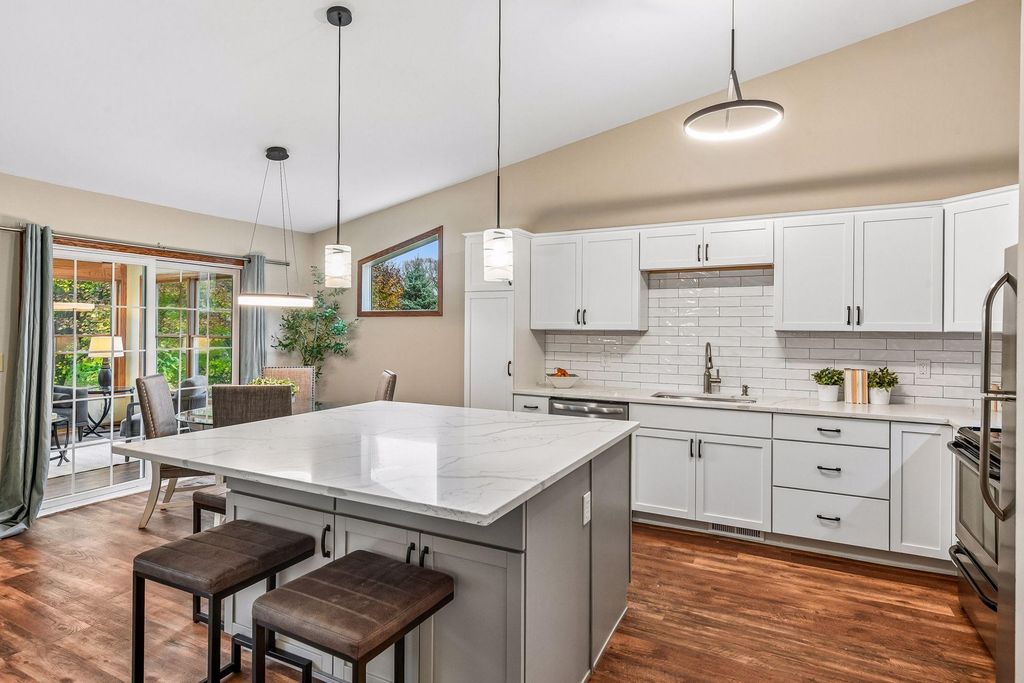 3607 Sussex Place, Minnetonka, MN 55345 — photo 3