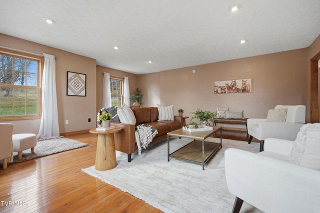 11515 Frederick Road, Coeburn, VA 24230