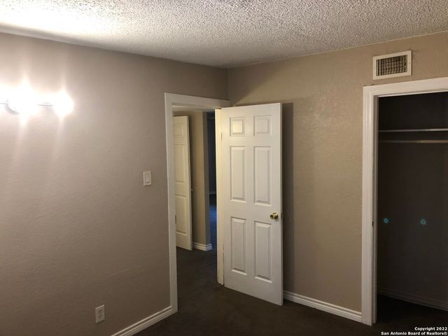 522 Altitude Dr Apt 3, San Antonio, TX 78227