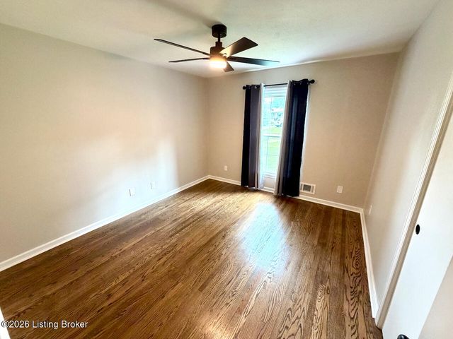 7307 Ticonderoga Dr, Louisville, KY 40214