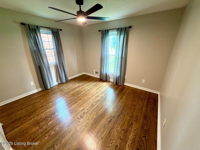 7307 Ticonderoga Dr, Louisville, KY 40214
