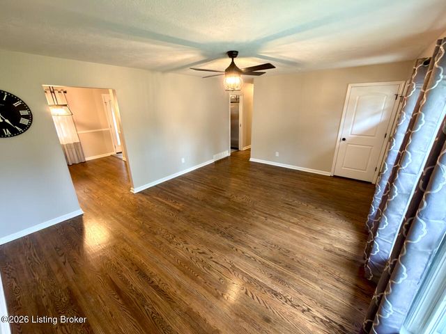 7307 Ticonderoga Dr, Louisville, KY 40214