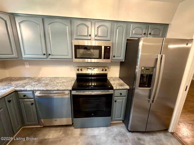 7307 Ticonderoga Dr, Louisville, KY 40214