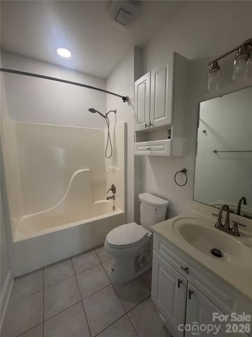 8733 Coralbell Lane 102, Charlotte, NC 28213