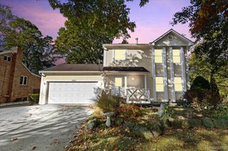 293 Clairemont Drive, Lake Orion, MI 48362