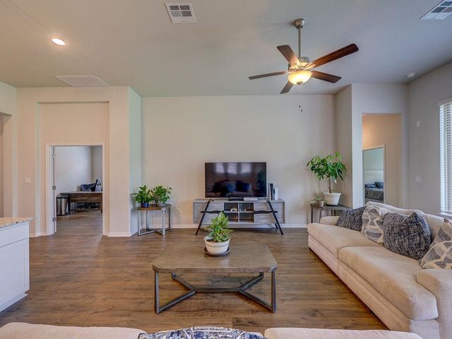 229 Heartleaf RD, San Marcos, TX 78666