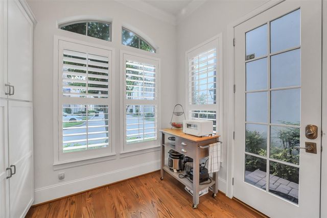 1110 Lake Pointe Parkway, Sugar Land, TX 77478