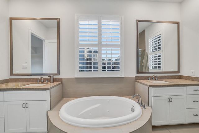 1110 Lake Pointe Parkway, Sugar Land, TX 77478