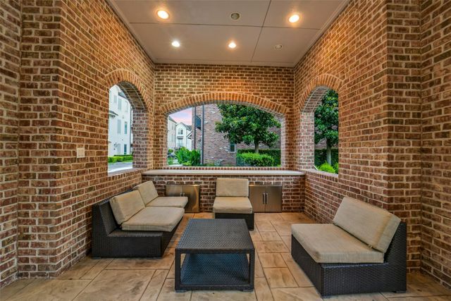 1110 Lake Pointe Parkway, Sugar Land, TX 77478