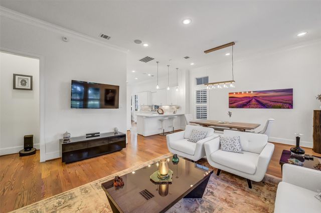 1110 Lake Pointe Parkway, Sugar Land, TX 77478