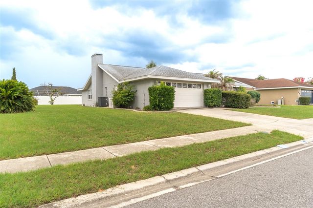 699 HUNTERS RUN BOULEVARD, Lakeland, FL 33809