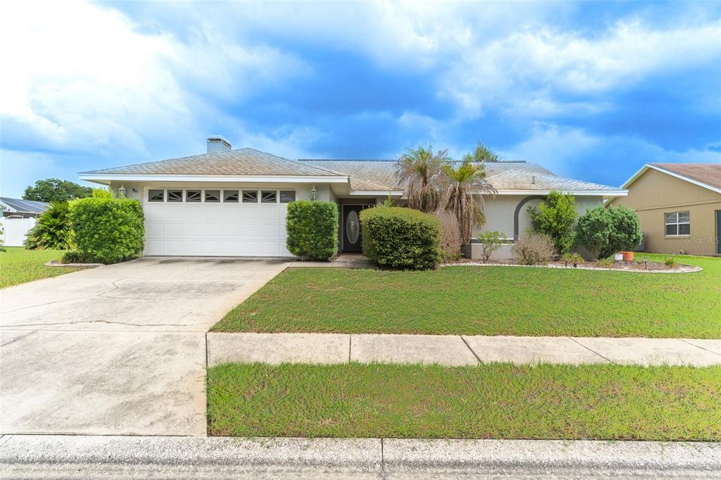 699 HUNTERS RUN BOULEVARD, Lakeland, FL 33809