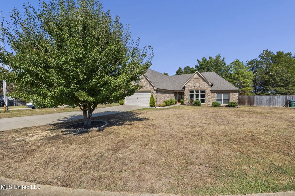 35 Pearson Cove, Byhalia, MS 38611 — photo 2