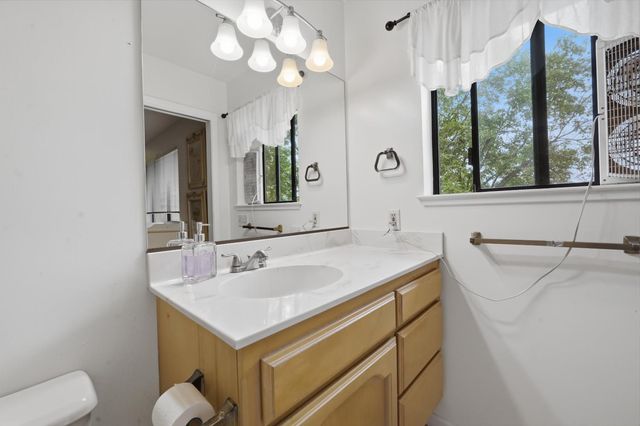 18358 Hummingbird Dr, Penn Valley, CA 95946