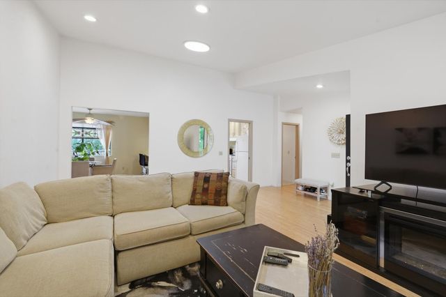 18358 Hummingbird Dr, Penn Valley, CA 95946