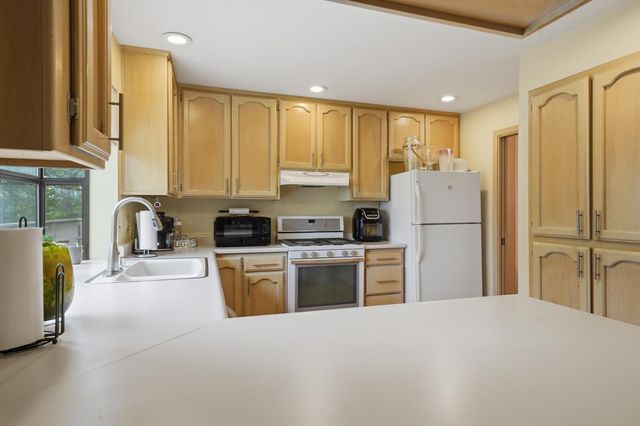 18358 Hummingbird Dr, Penn Valley, CA 95946