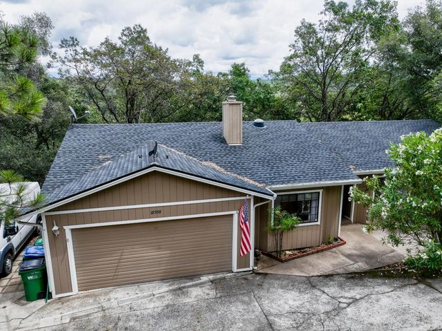 18358 Hummingbird Dr, Penn Valley, CA 95946