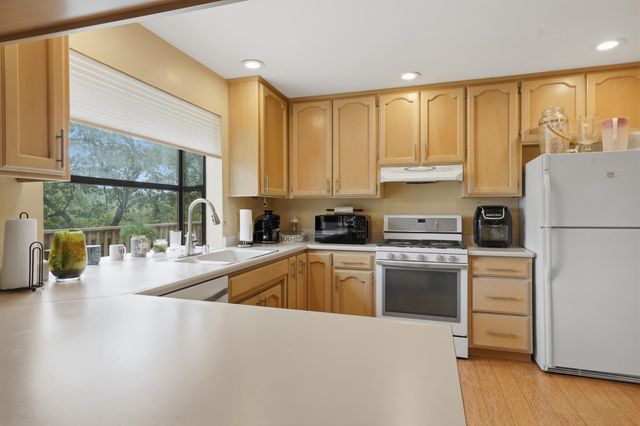 18358 Hummingbird Dr, Penn Valley, CA 95946