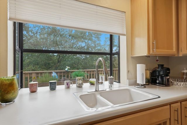 18358 Hummingbird Dr, Penn Valley, CA 95946