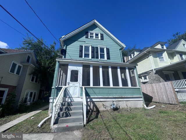 220 CLIFTON AVE, Sharon Hill, PA 19079