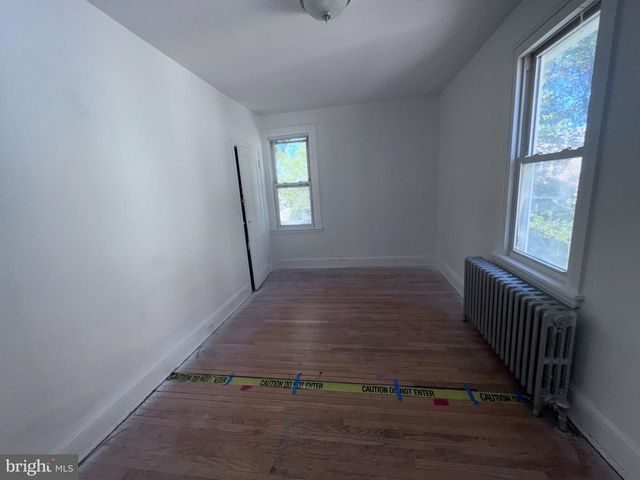 220 CLIFTON AVE, Sharon Hill, PA 19079